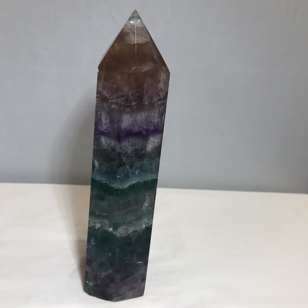 Rare rainbow fluorite obelisk🔴 - Picture 4 of 8